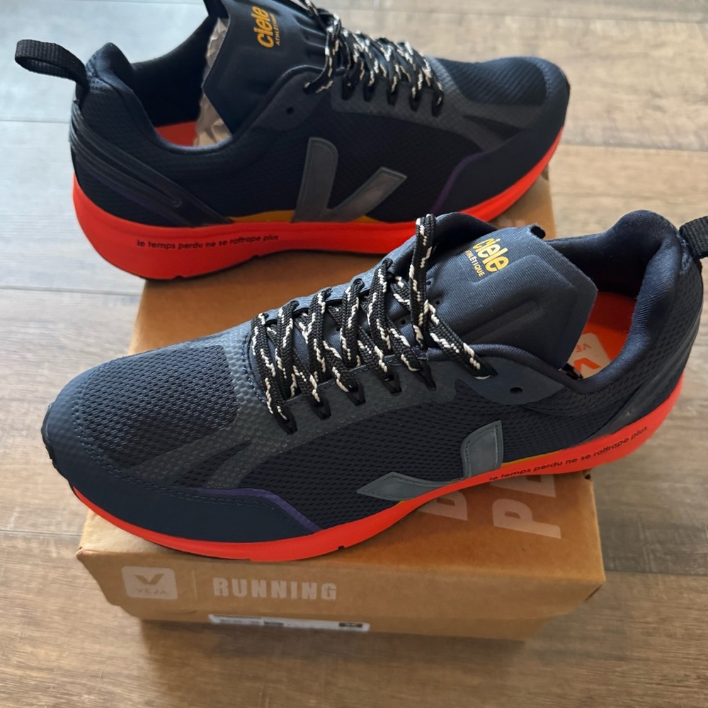 NEW Ciele x Veja Condor 2 Alveomesh Men's Size 9 (Blue and orange)